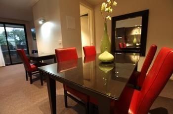 May Park Executive Apartments Horsham Dış mekan fotoğraf